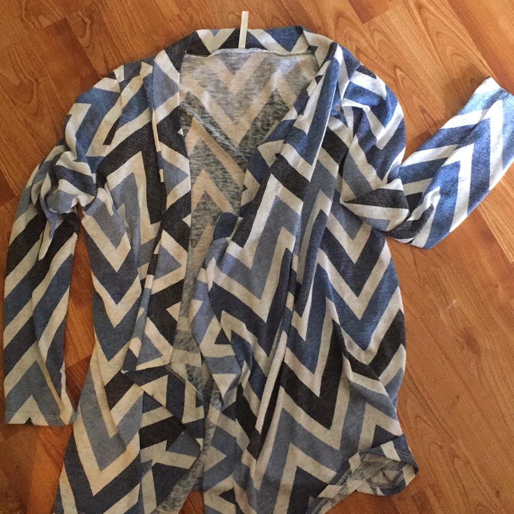 Women’s long sweater size 1x - rarely worn